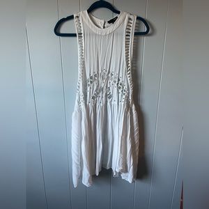 AQUA White Knee-Length Eyelet Open Back Casual Dress - Sz m